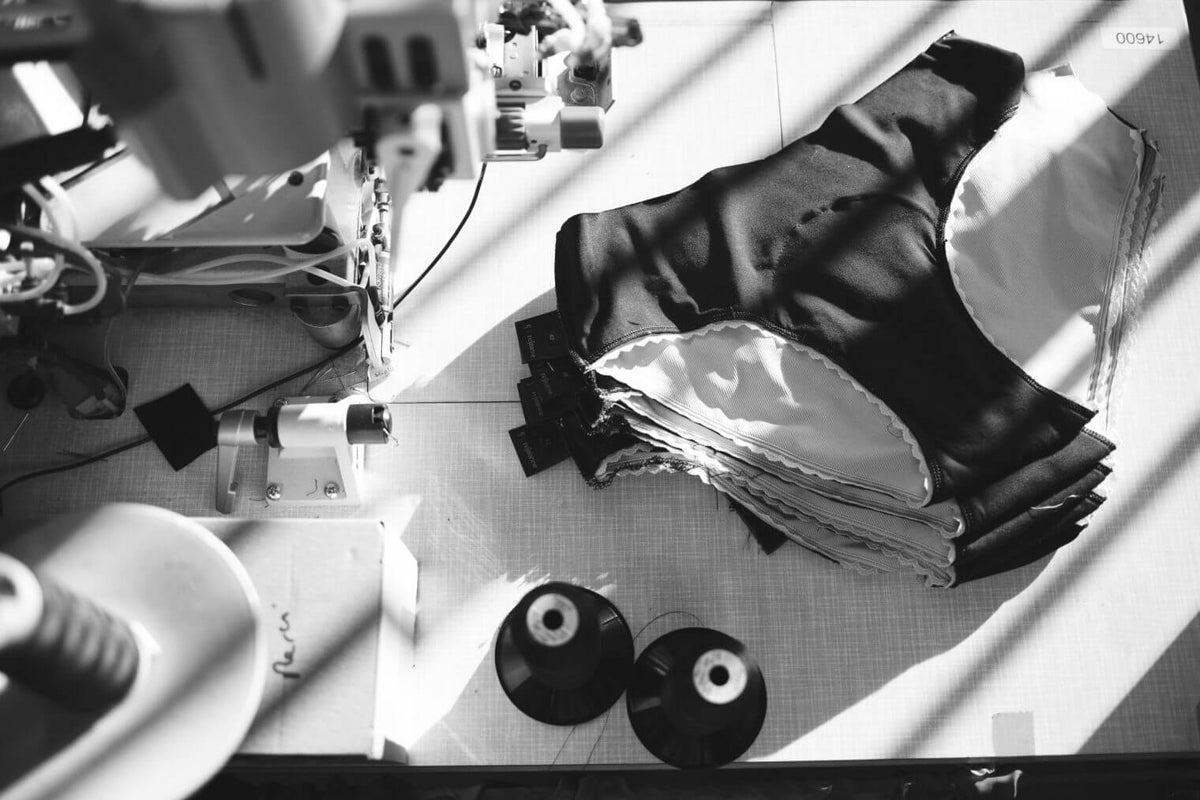 culotte menstruelle atelier couture noir et blanc