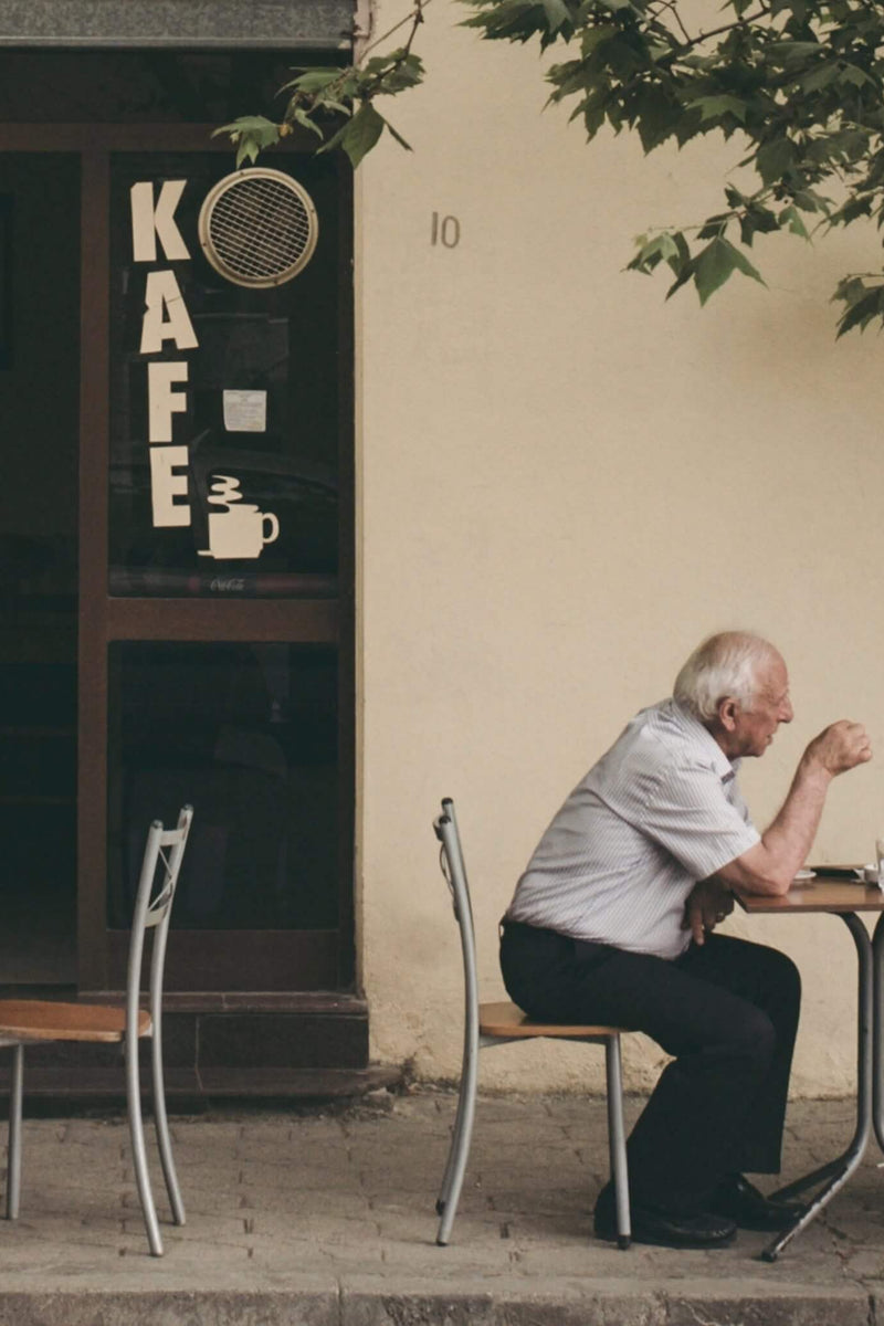 Les meilleurs cafés solidaires healthy à Paris