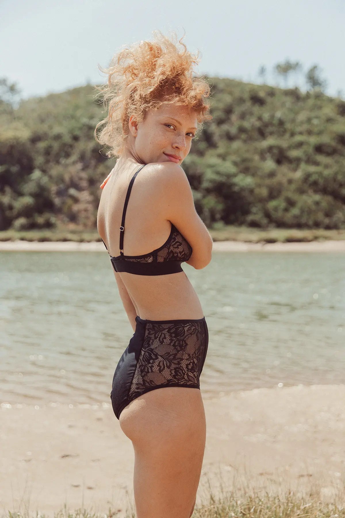 Culotte Absolu Rhéa Taille Haute Fleurs Noire