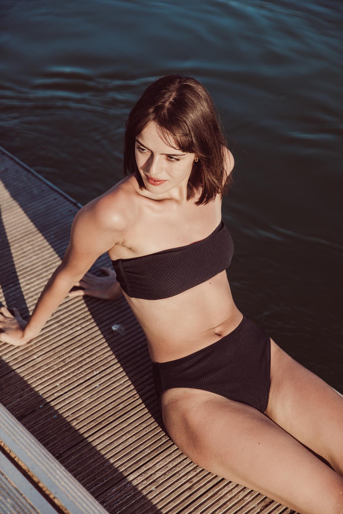 Acheter culotte maillot de bain menstruel mi-haute texturé noir Réjeanne