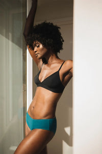 Culotte Menstruelle Rhéa Taille Haute - Flux Moyen Noir Réjeanne Mode Culotte Menstruelle Rhéa Taille Haute - Flux Moyen Noir Réjeanne Mode